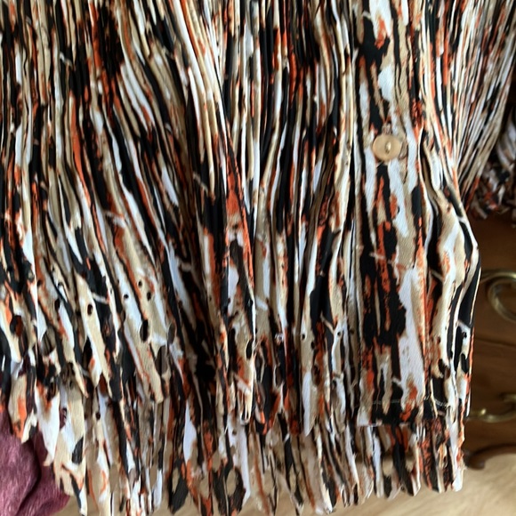 ESSENTIALS BY MILANO CREPY FUNKY TOP BELL SLEEVES FRINGED BOTTOM - Picture 4 of 16